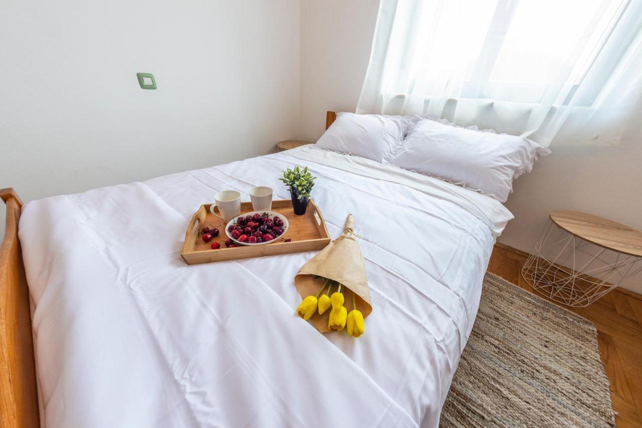 Apartments Krivicic Green Помер Екстер'єр фото